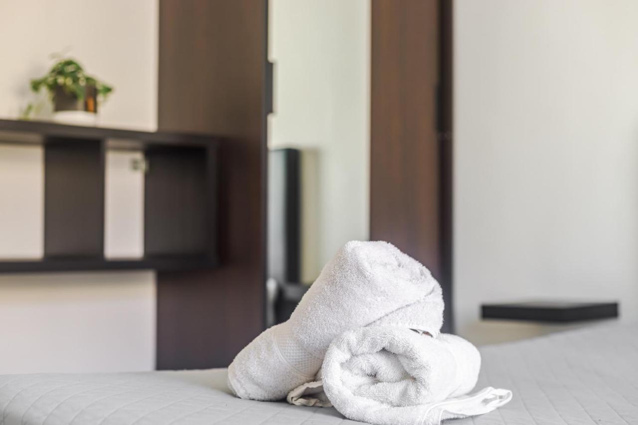Sleeptubal Moderne Accommodatie Alhos Vedros Dış mekan fotoğraf